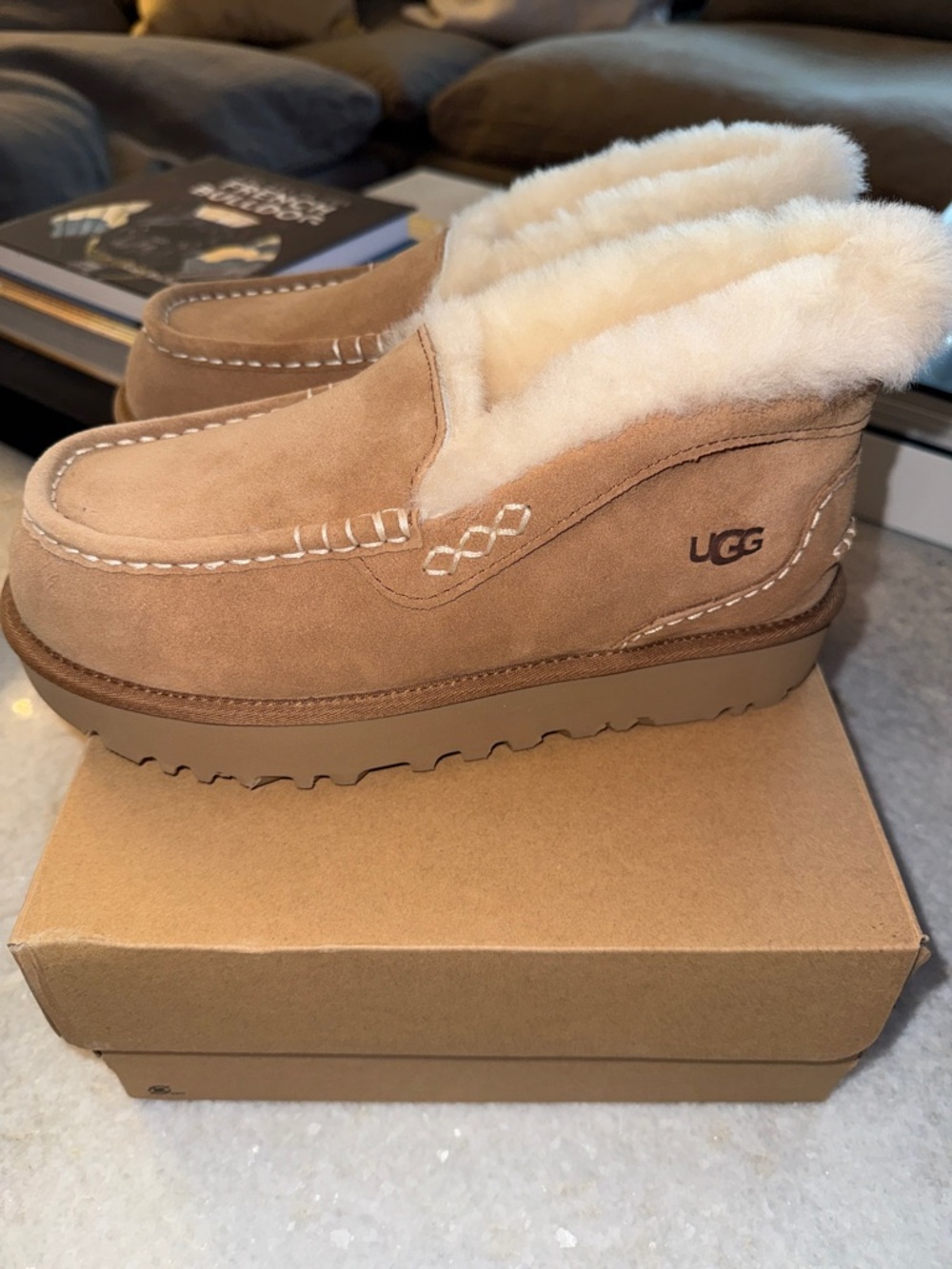 NIB UGG Chestnut Suede Shearling W Ansley Parc Sz 8